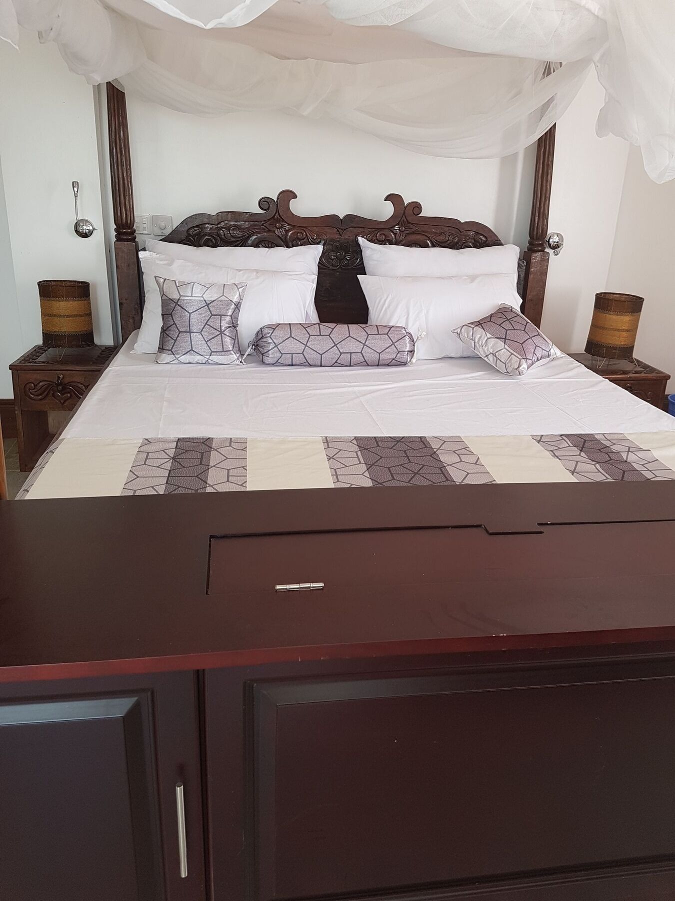Queens Chateau Boutique Villa Diani Beach Extérieur photo