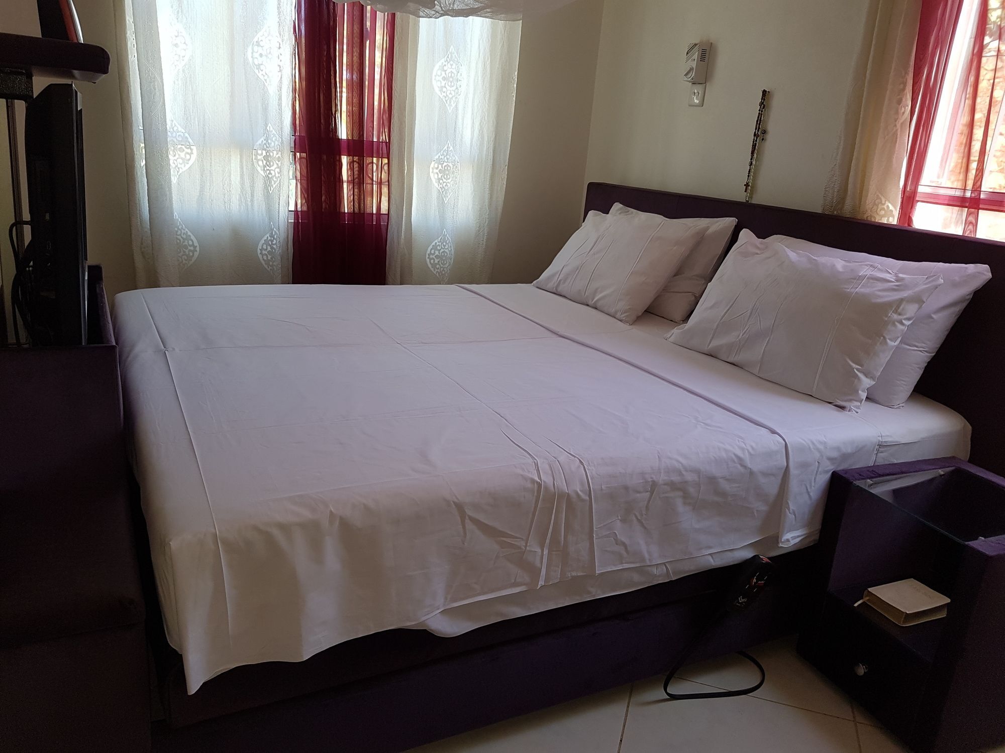 Queens Chateau Boutique Villa Diani Beach Extérieur photo
